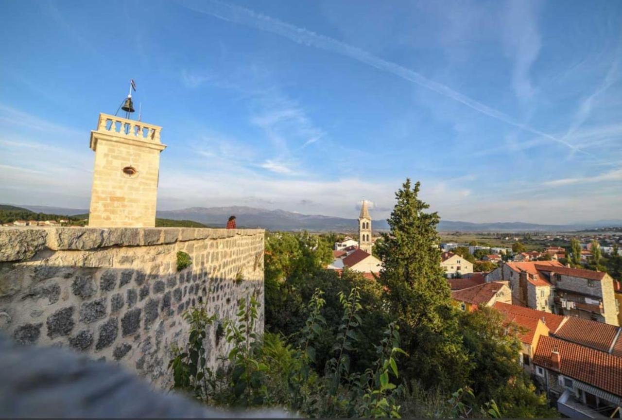 Apartman Gluic Sinj Zewnętrze zdjęcie