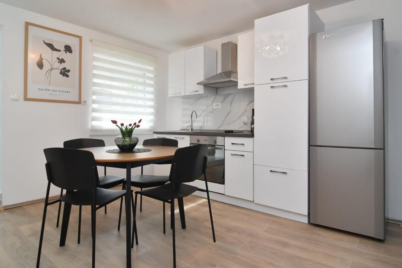 Apartman Gluic Sinj Zewnętrze zdjęcie