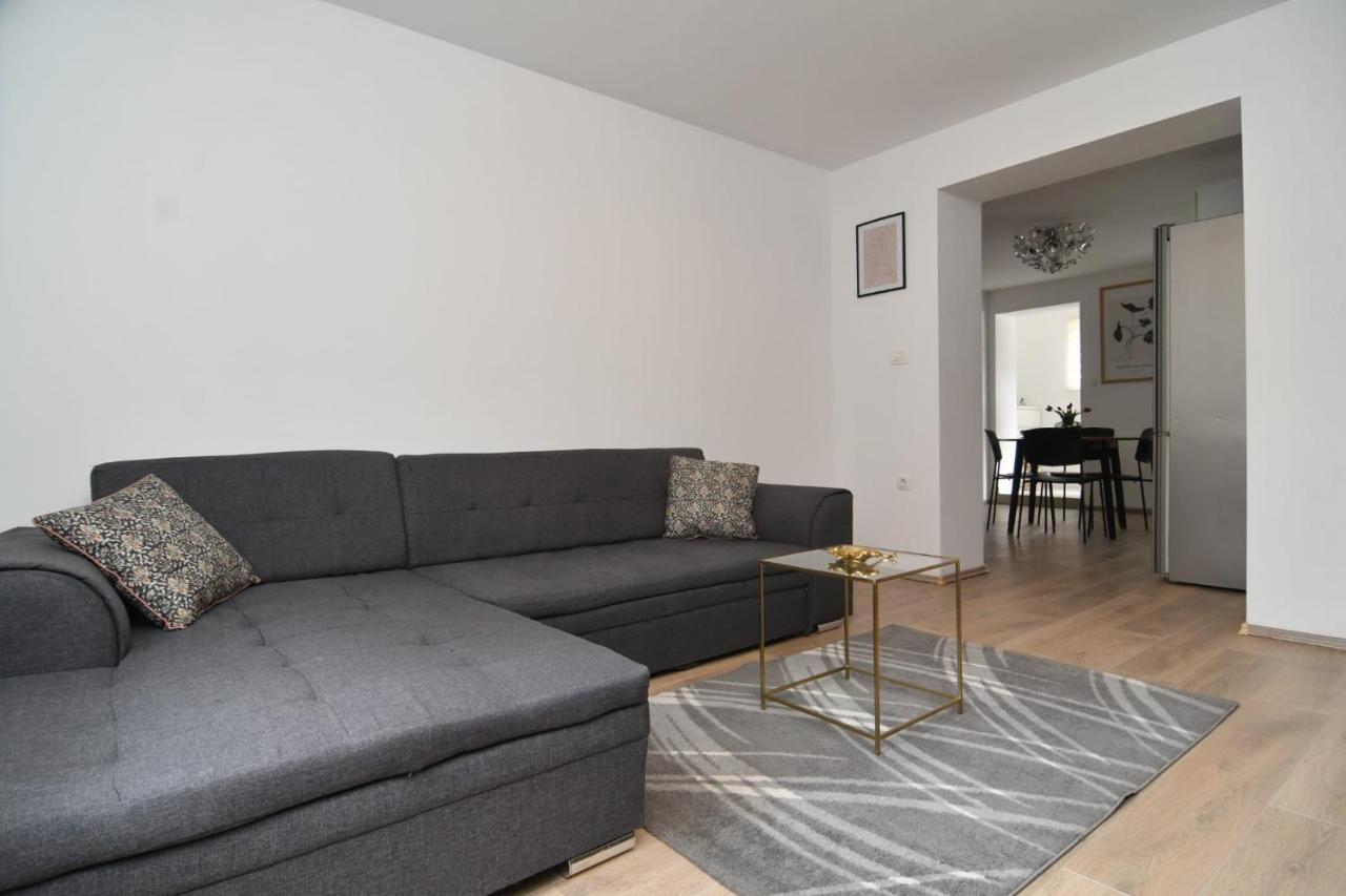 Apartman Gluic Sinj Zewnętrze zdjęcie