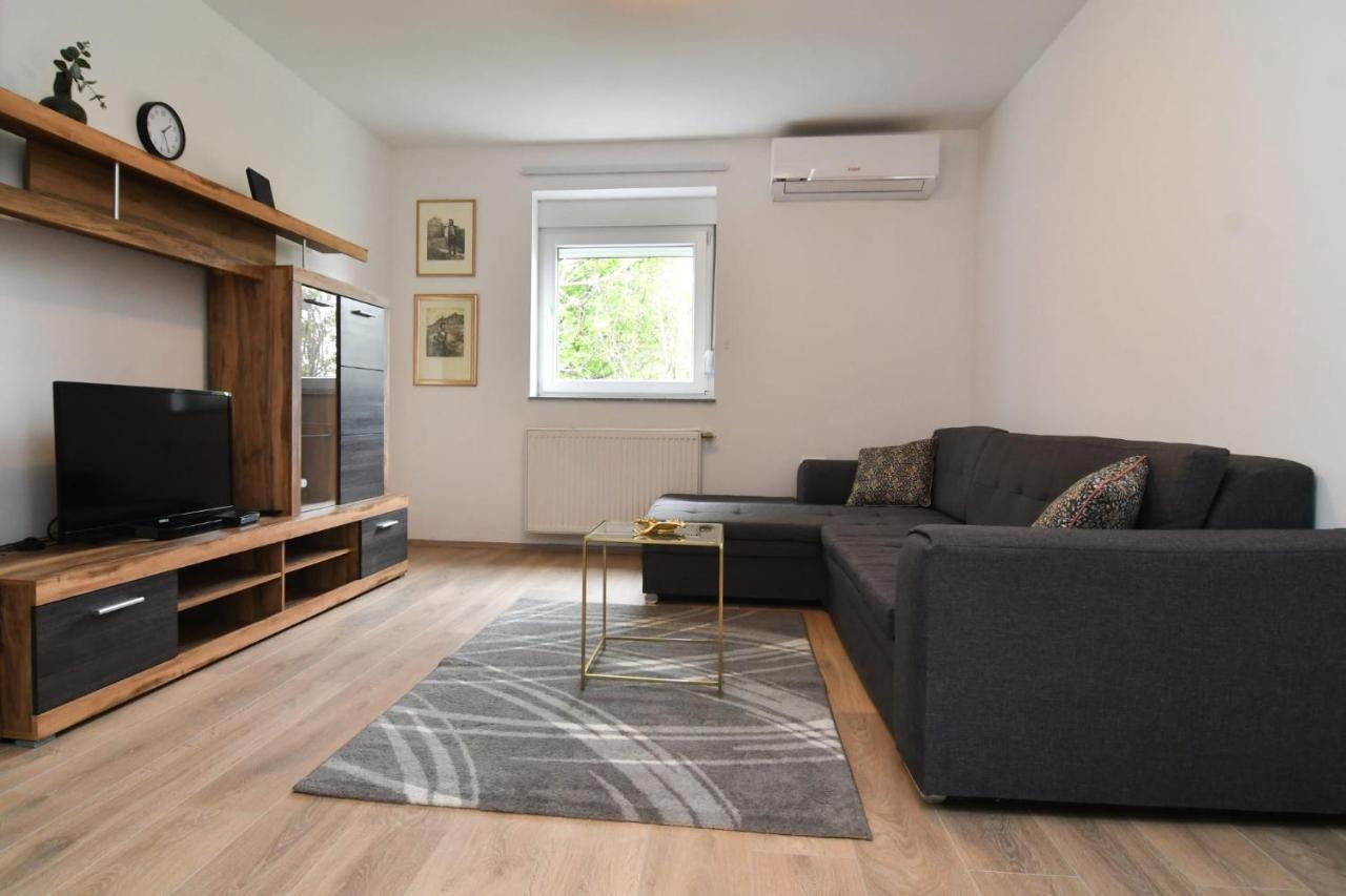 Apartman Gluic Sinj Zewnętrze zdjęcie